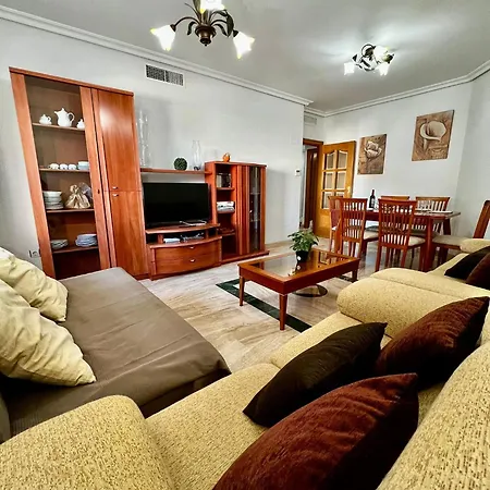 2 Bedroom In Puerto Marina Apartmán